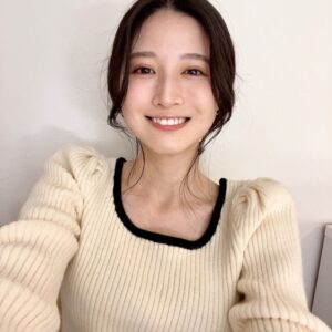 八田エミリ女性YouTuber（ユーチューバー）